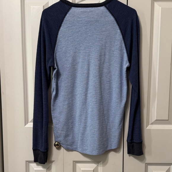 American Eagle Outfitters Blue Long Sleeve Thermal Tee Casual Comfort EUC❤️ - Picture 6 of 8